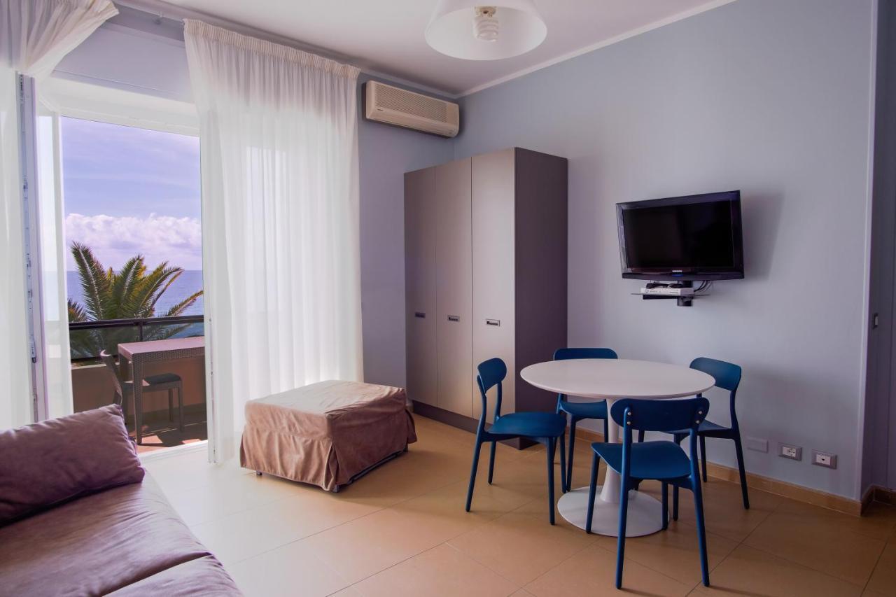 Residence Sole Mare Alaxi Hotels Alassio Esterno foto