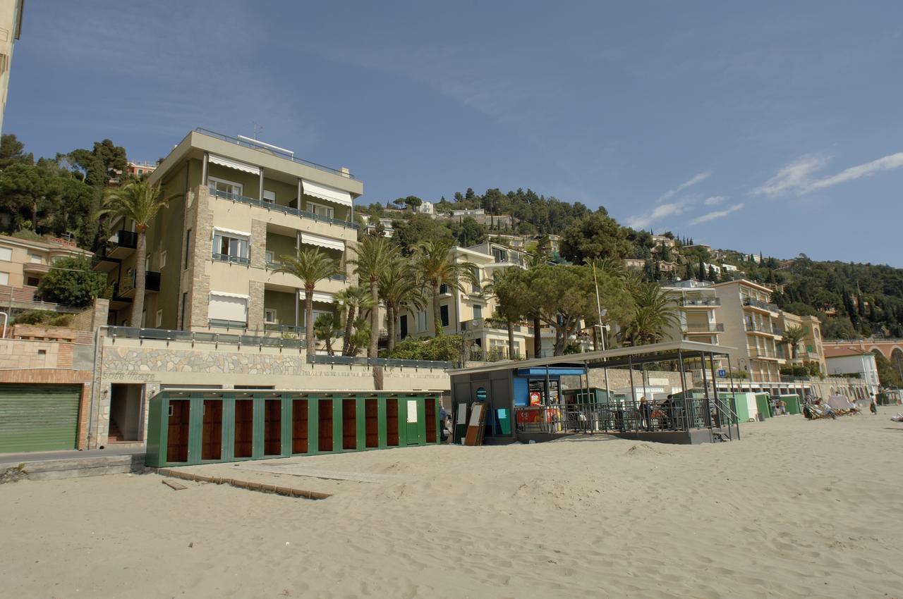 Residence Sole Mare Alaxi Hotels Alassio Esterno foto
